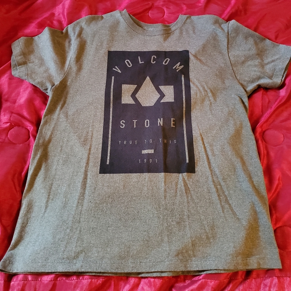 Mens Volcom t-shirt